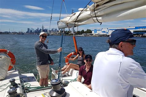 sailing school melbourne.